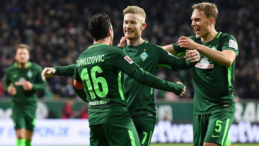 德甲生死时速：奥格斯堡与柏林联合的积分榜突围战