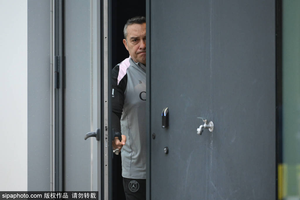 法国足坛传奇加塞特离世！曾助巴黎三夺法甲 马赛欧联杯功勋教头